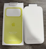 Genuine Apple iPhone 17 Pro Max Silicone Case with MagSafe –  MGFM4ZM/A Open Box