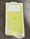 Genuine Apple iPhone 17 Pro Max Silicone Case with MagSafe –  MGFM4ZM/A Open Box